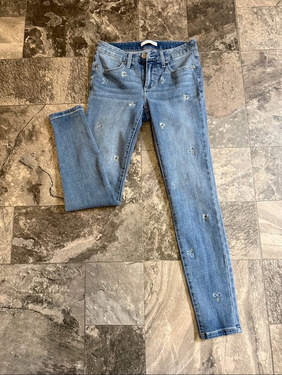 Lauren Conrad Blue Embroidered Women’s Jeans - Picture 4 of 7